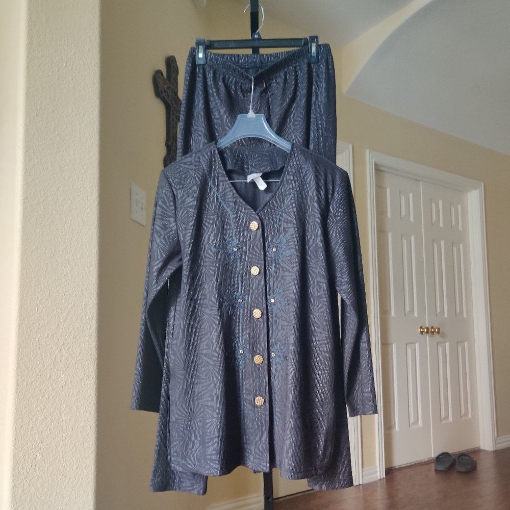 Liebe USA Vtg Embroidered Top/Pant Set